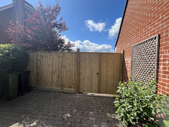E Reynolds Fencing