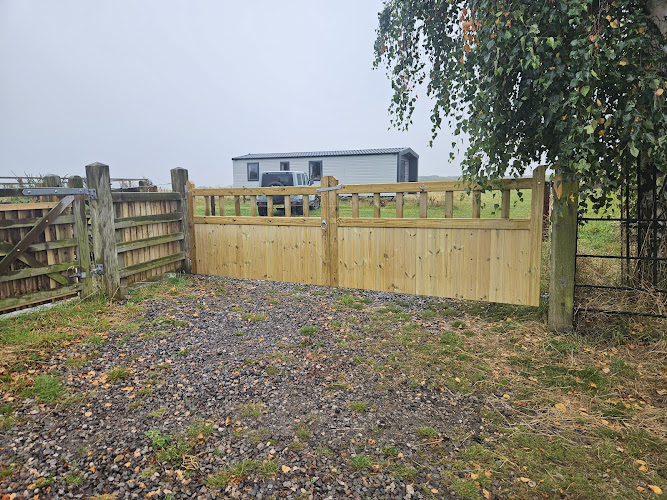 E Reynolds Fencing