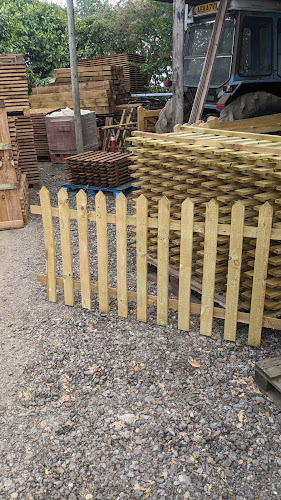 E Reynolds Fencing