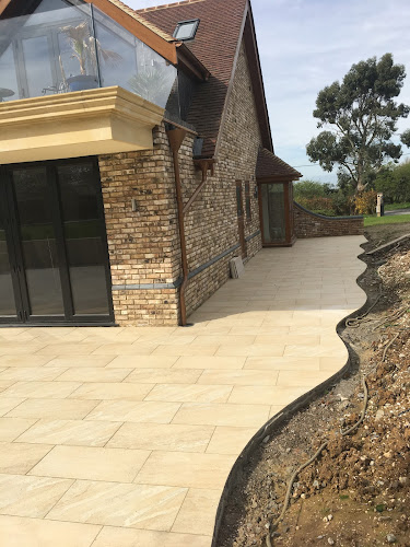 E Reynolds Fencing