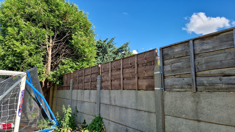 E Reynolds Fencing