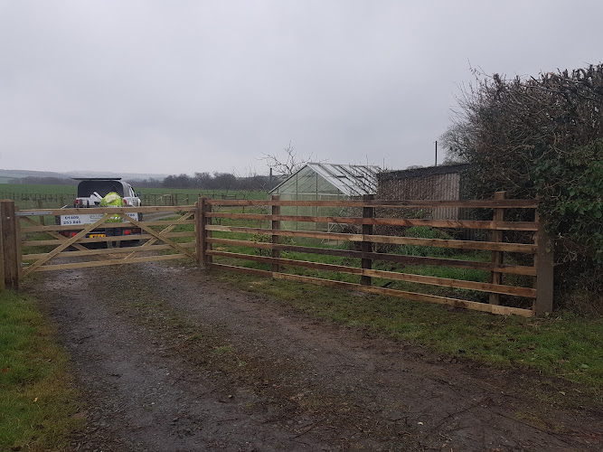 E Reynolds Fencing