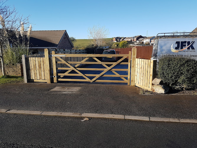 E Reynolds Fencing
