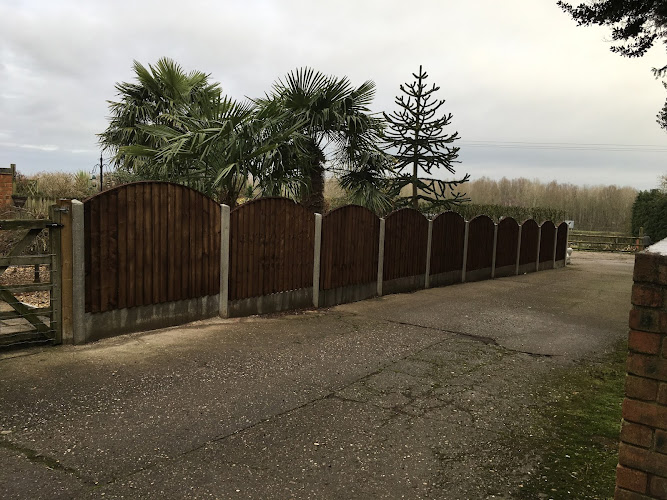 E Reynolds Fencing