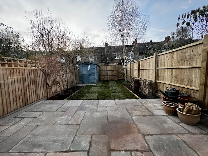 E Reynolds Fencing