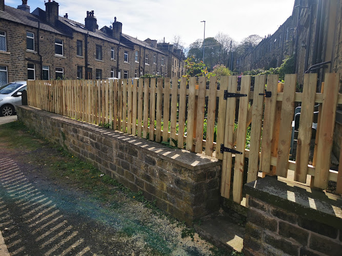 E Reynolds Fencing