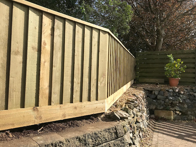 E Reynolds Fencing