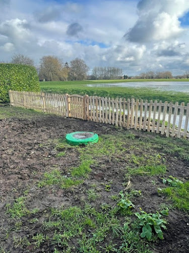 E Reynolds Fencing