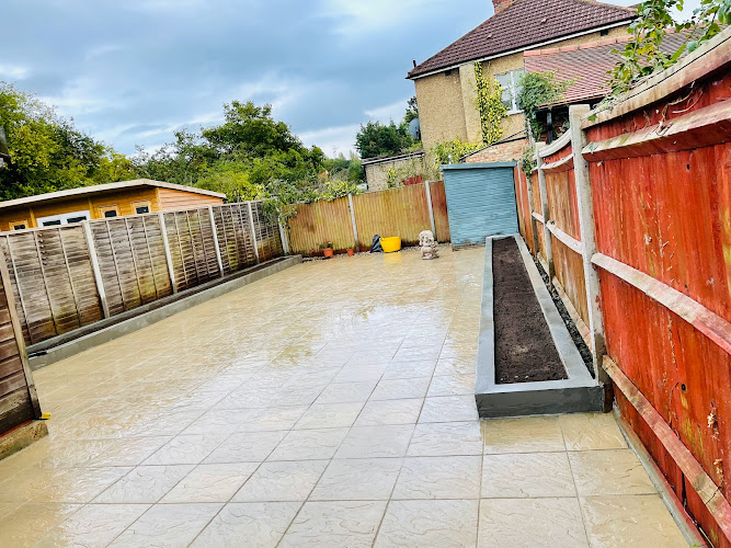 E Reynolds Fencing