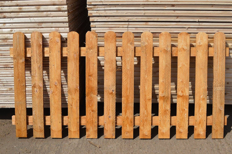 E Reynolds Fencing
