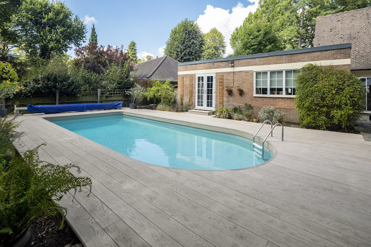 E Reynolds Fencing