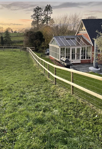 E Reynolds Fencing