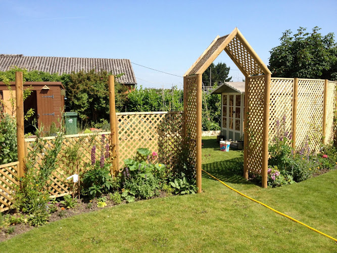 E Reynolds Fencing