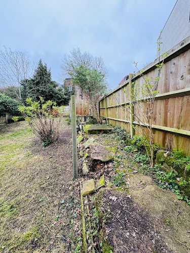 E Reynolds Fencing