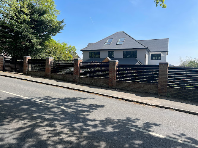 E Reynolds Fencing