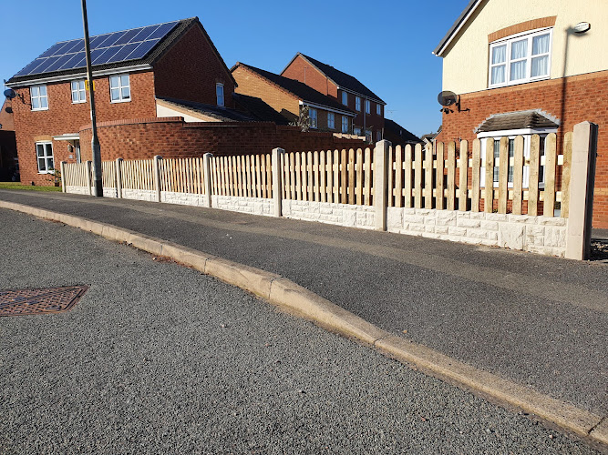 E Reynolds Fencing