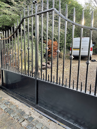 E Reynolds Fencing