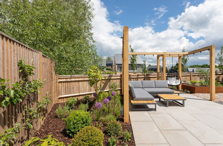 E Reynolds Fencing