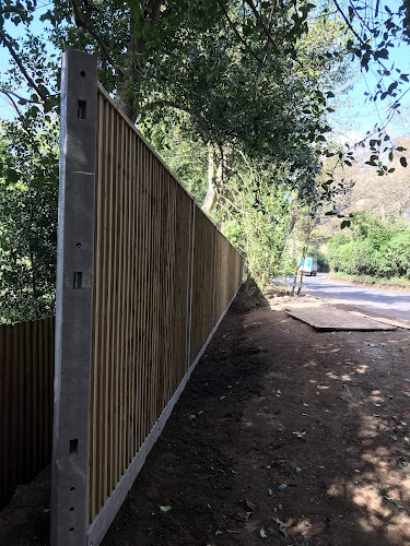 E Reynolds Fencing