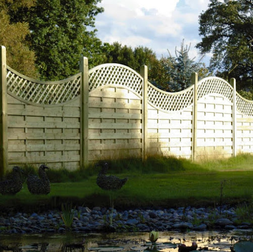 E Reynolds Fencing