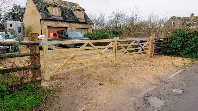 E Reynolds Fencing