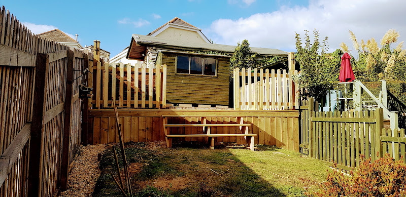 E Reynolds Fencing