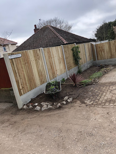 E Reynolds Fencing