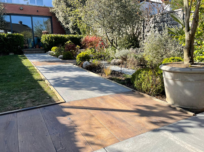 E Reynolds Fencing