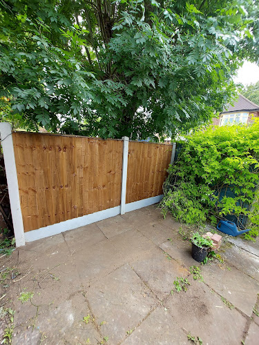 E Reynolds Fencing