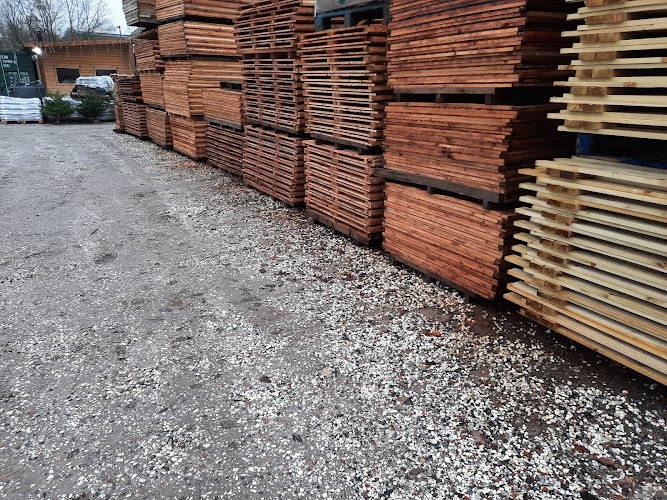 E Reynolds Fencing