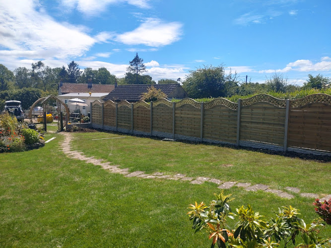 E Reynolds Fencing