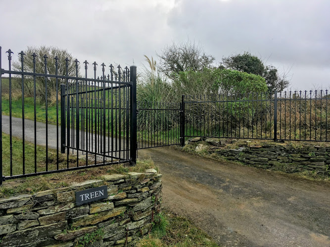 How High Can a Garden Fence Be How High Can a Garden Fence Be