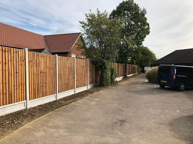 E Reynolds Fencing