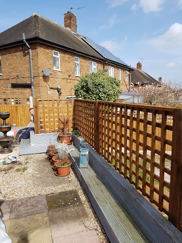 E Reynolds Fencing