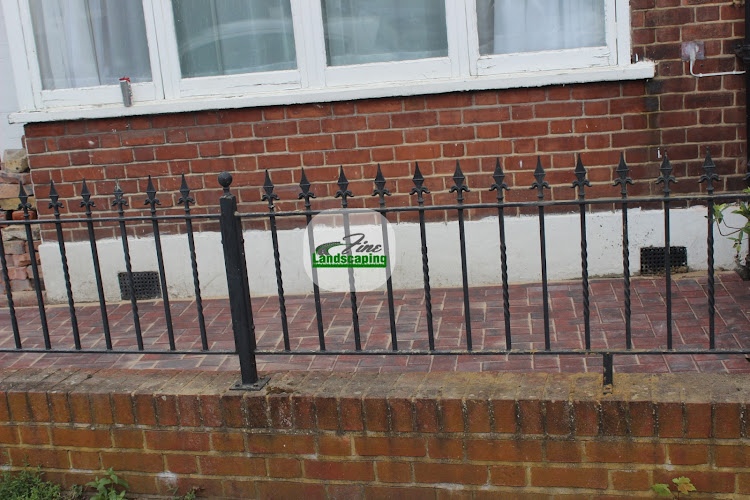 E Reynolds Fencing