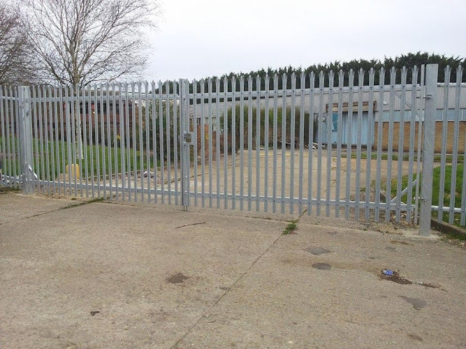E Reynolds Fencing