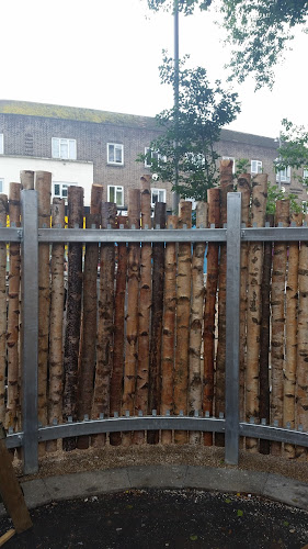 E Reynolds Fencing