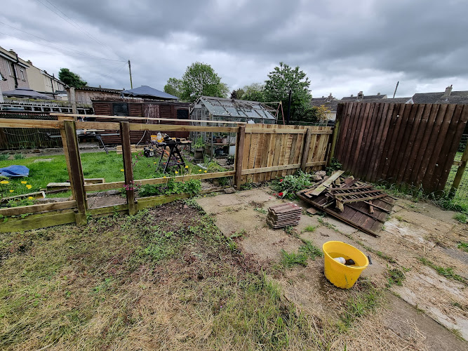 E Reynolds Fencing