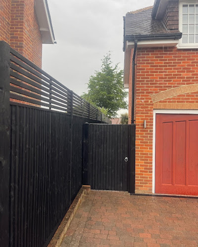 E Reynolds Fencing
