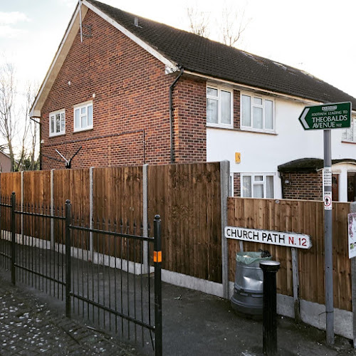E Reynolds Fencing