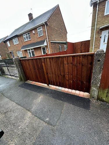 E Reynolds Fencing