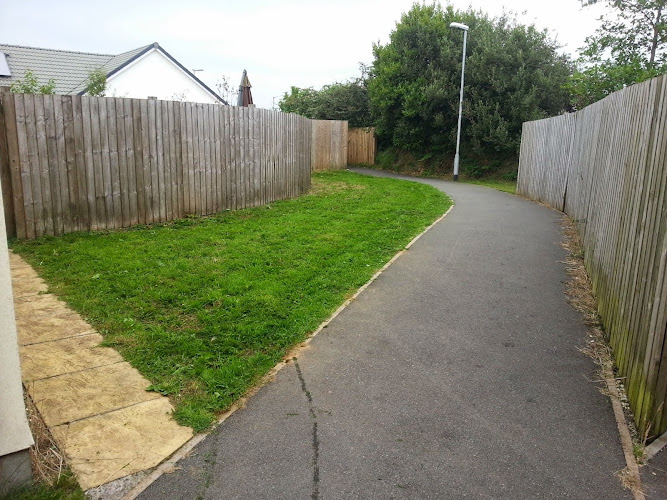 How High Can a Garden Fence Be