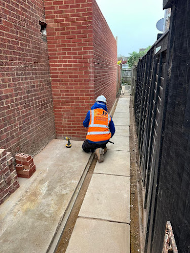 E Reynolds Fencing