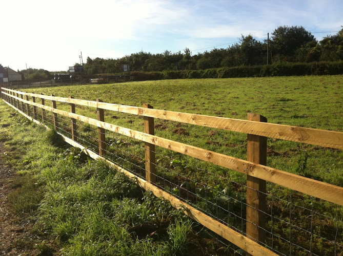 E Reynolds Fencing