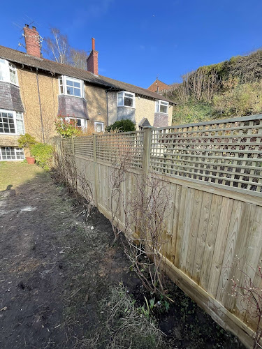 E Reynolds Fencing