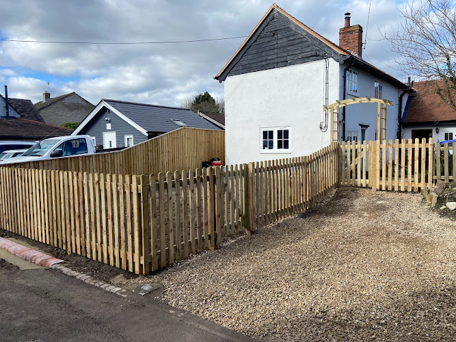 E Reynolds Fencing