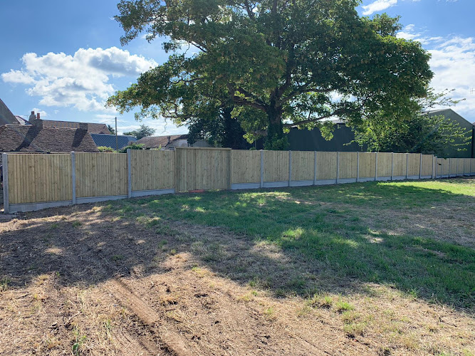 E Reynolds Fencing