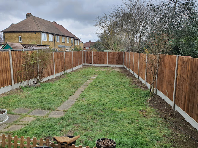 E Reynolds Fencing