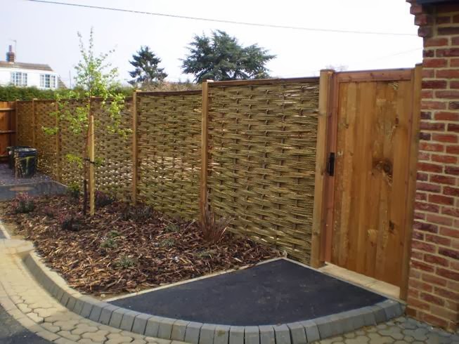 E Reynolds Fencing