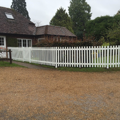 E Reynolds Fencing